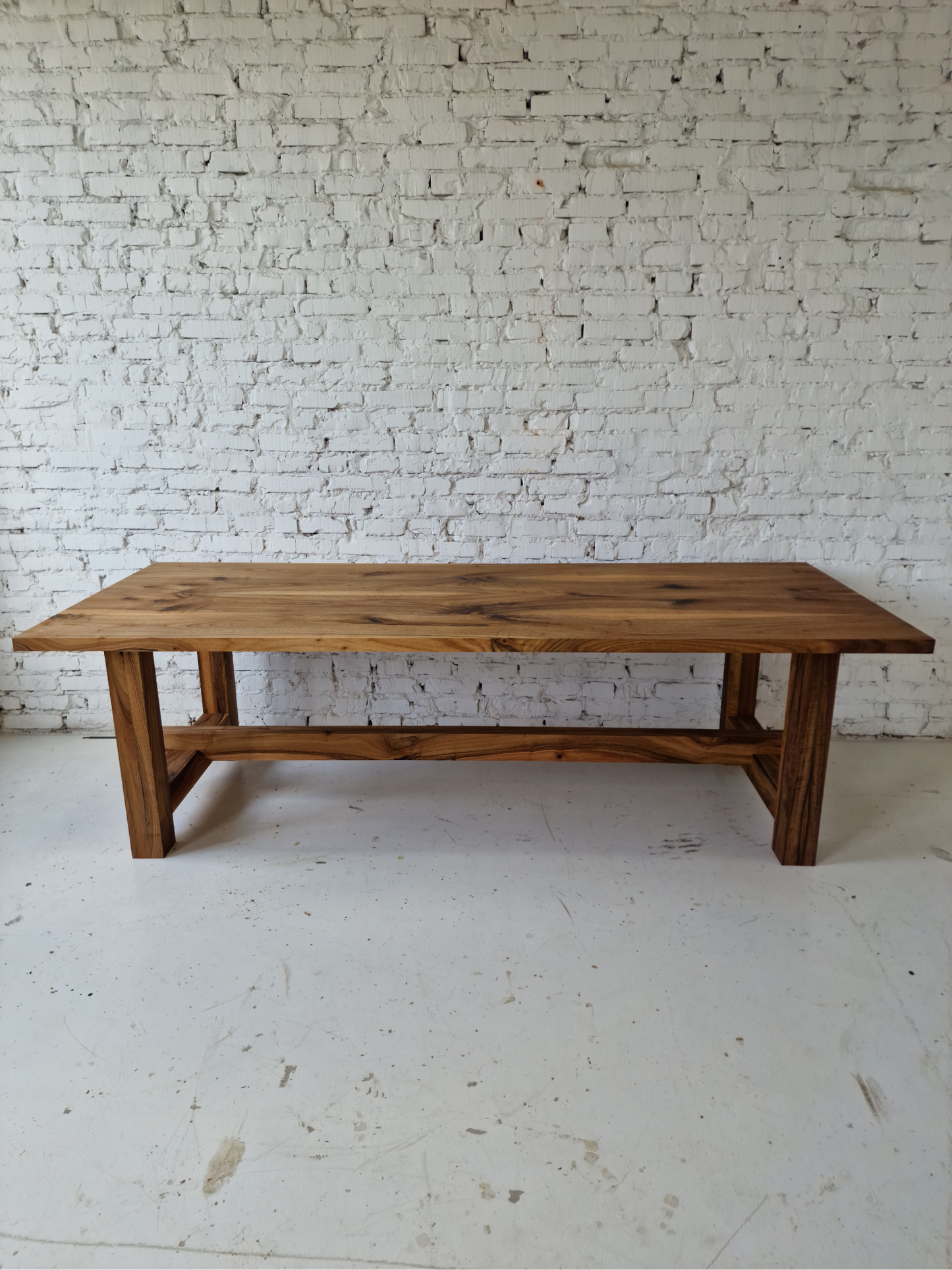 Extendable dining table Emilia
