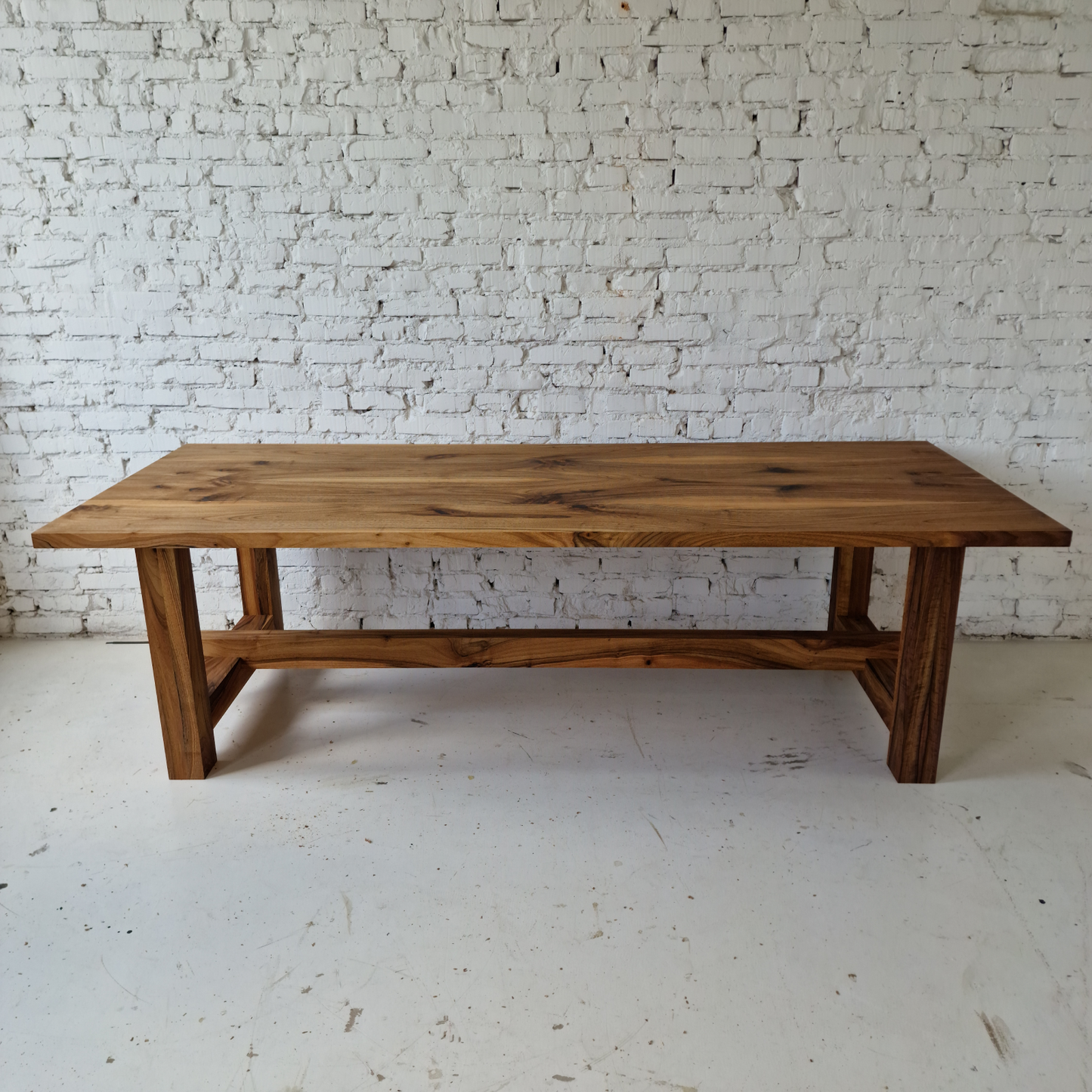 Extendable dining table Emilia