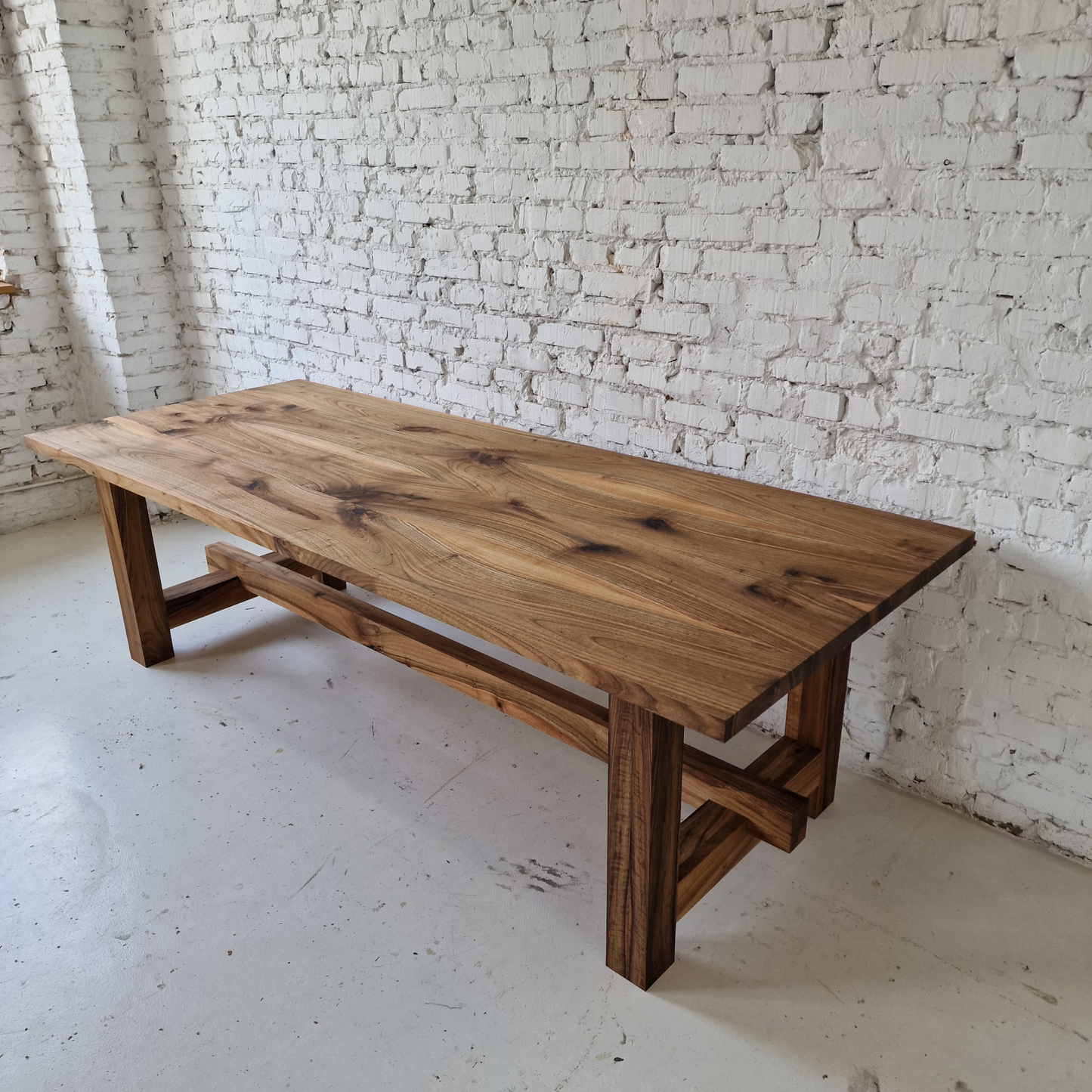 Extendable dining table Emilia