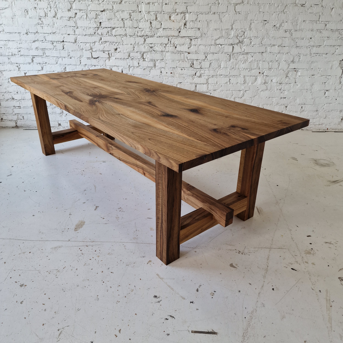 Extendable dining table Emilia