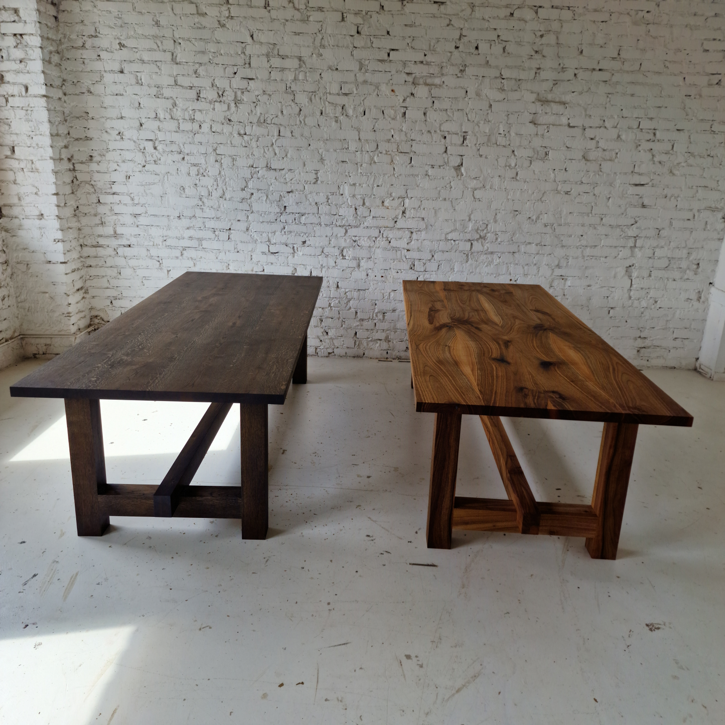 Extendable dining table Emilia