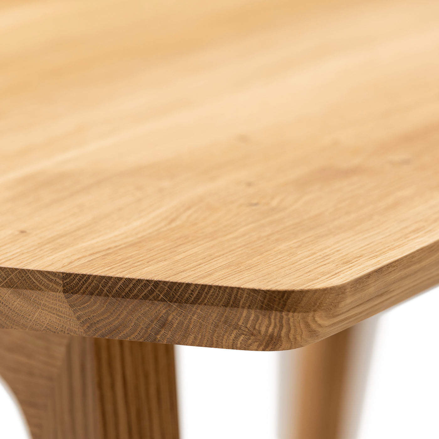 EMMA | Extendable Dining Table – Natural Oak