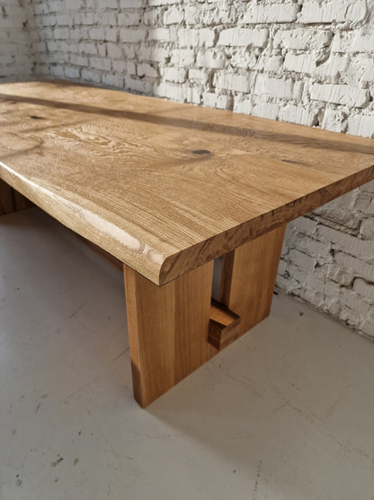 Extendable table London