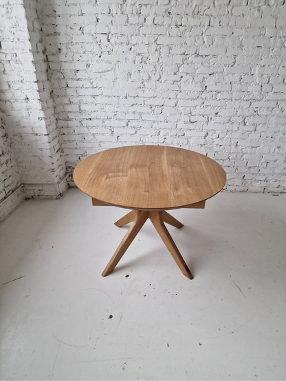 Extendable round table Bangkok