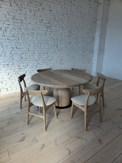 FREYA | Extendable Round Dining Table – White Oak