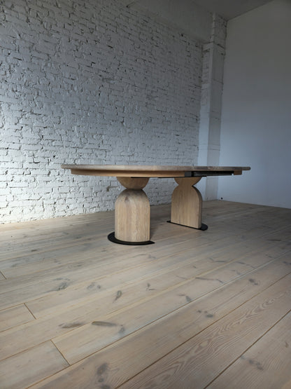 FREYA | Extendable Round Dining Table – White Oak