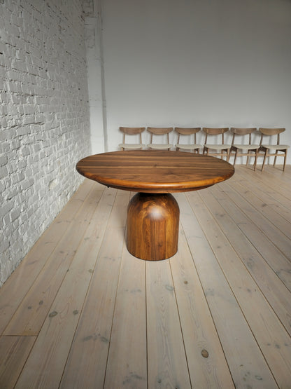 FREYA | Extendable Round Dining Table – Teak Walnut