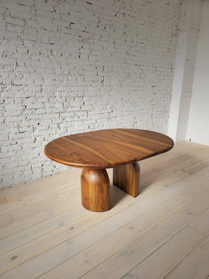 FREYA | Extendable Round Dining Table – Teak Walnut