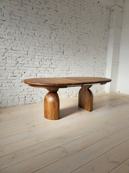 FREYA | Extendable Round Dining Table – Teak Walnut