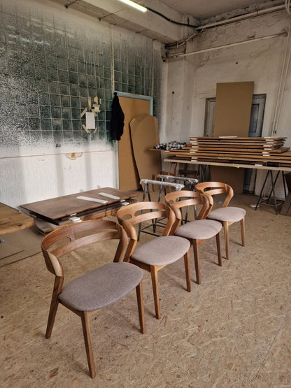 NOAH | Chaise de salle à manger en noyer massif