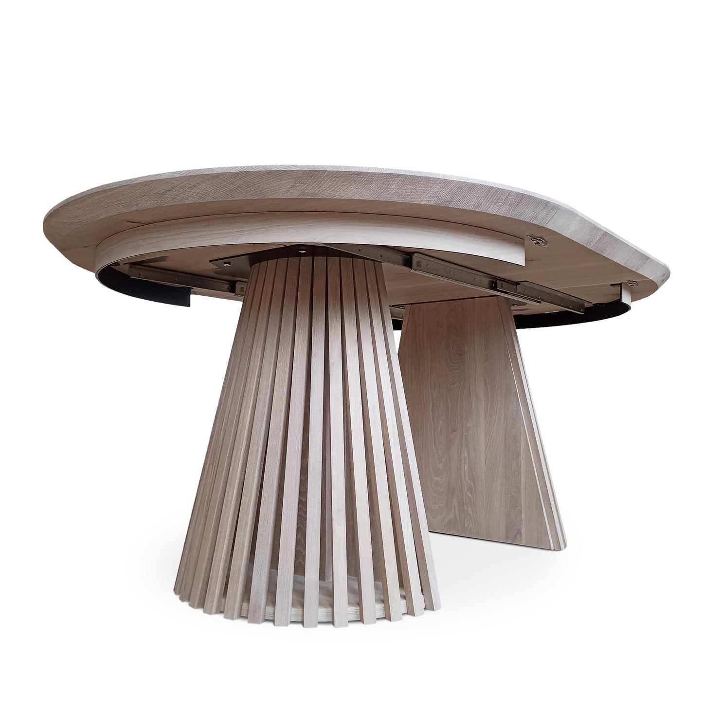 LIA | Extendable Round Dining Table – White Oak