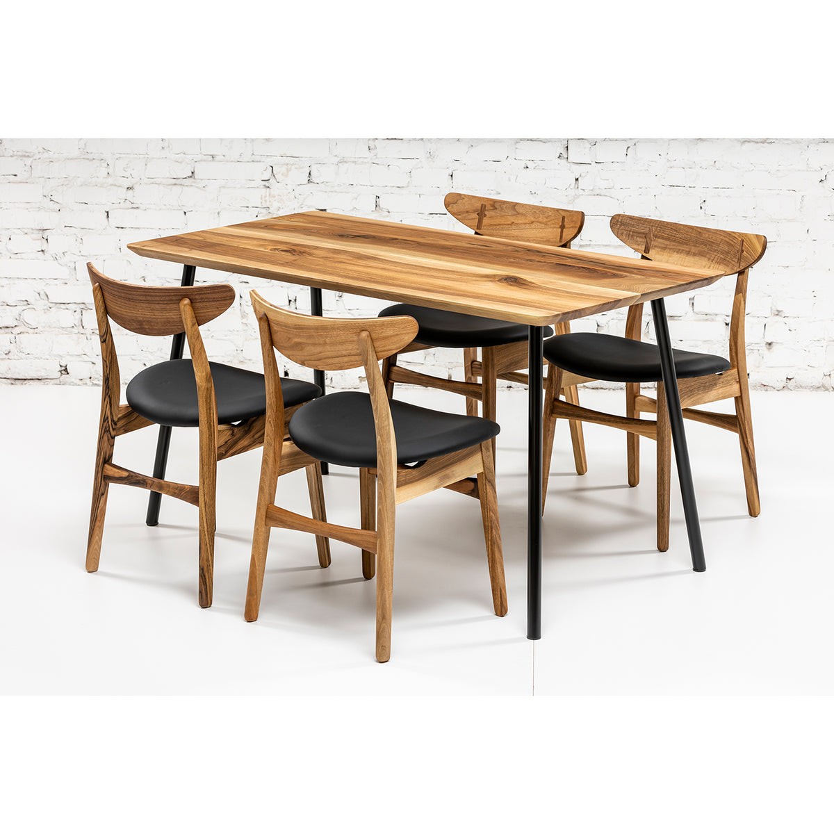 GENEVA | Extendable Dining Table – Solid Walnut