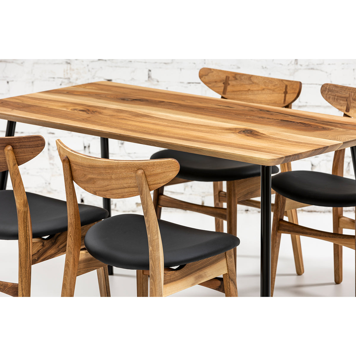 GENEVA | Extendable Dining Table – Solid Walnut