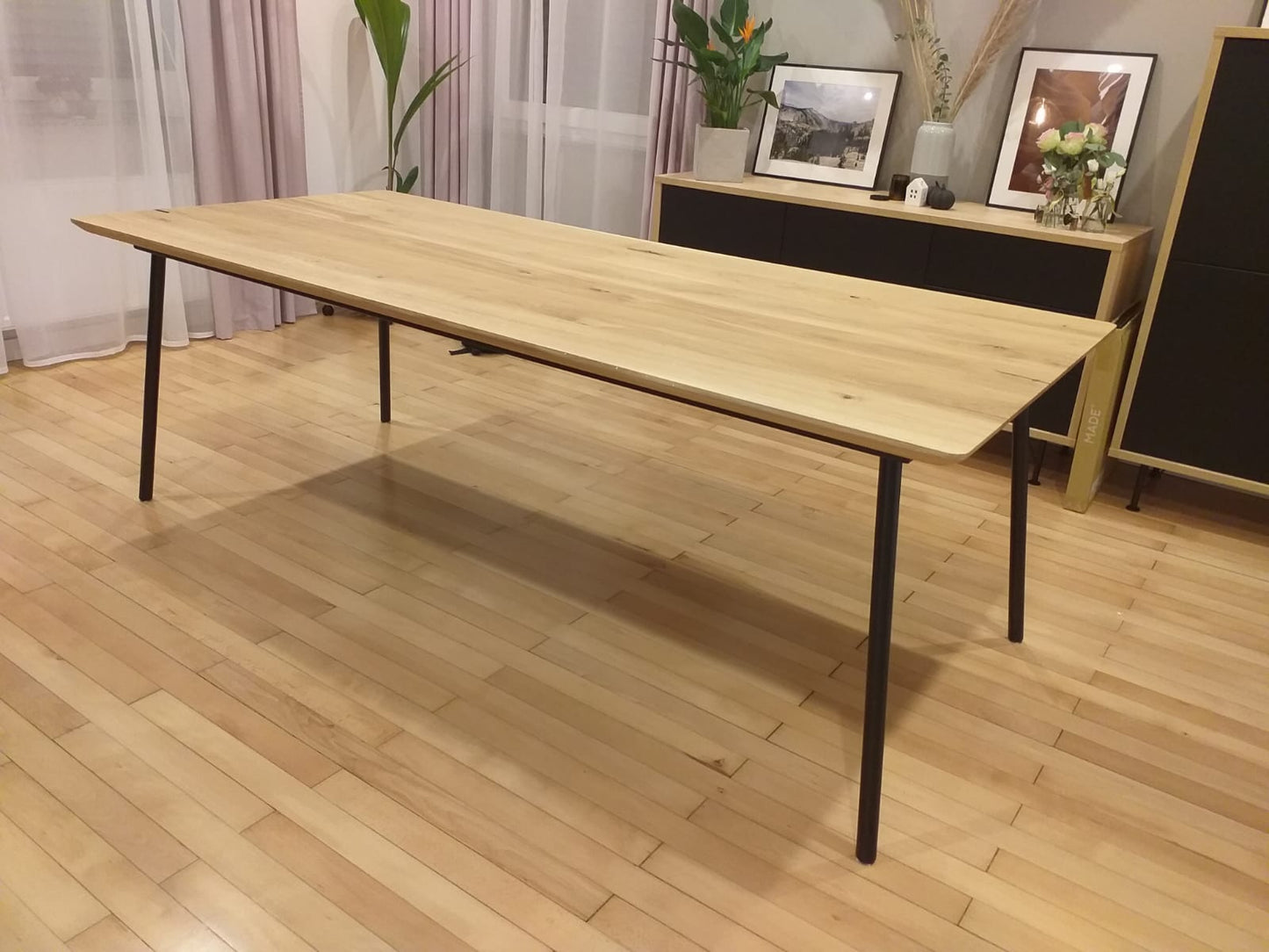 GENEVA | Extendable Dining Table – Solid Oak
