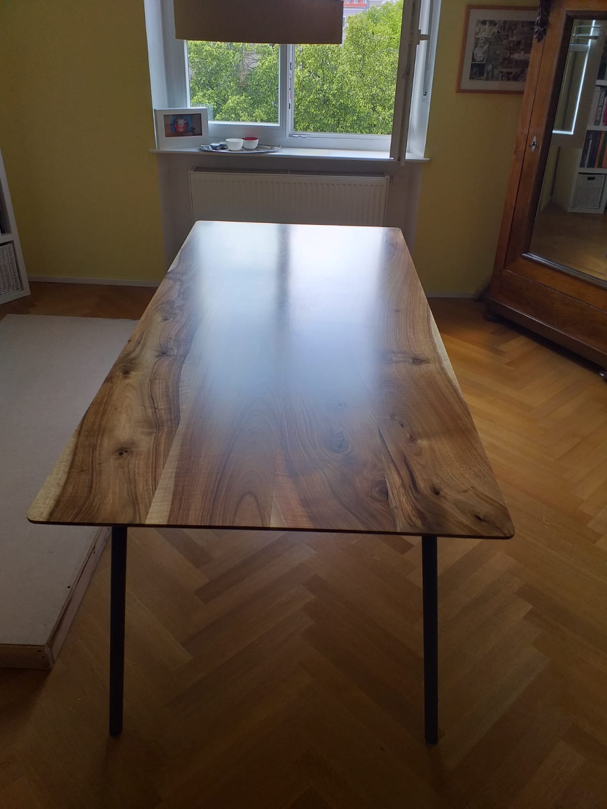 GENEVA | Mesa de comedor extensible – Nogal macizo