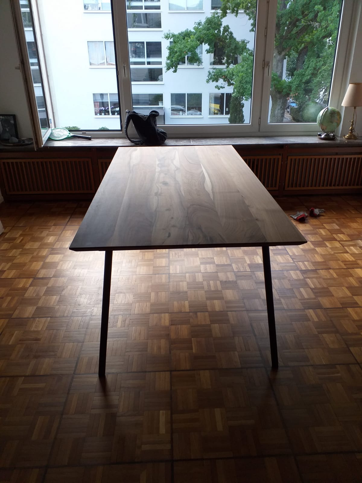 GENEVA | Mesa de comedor extensible – Nogal macizo