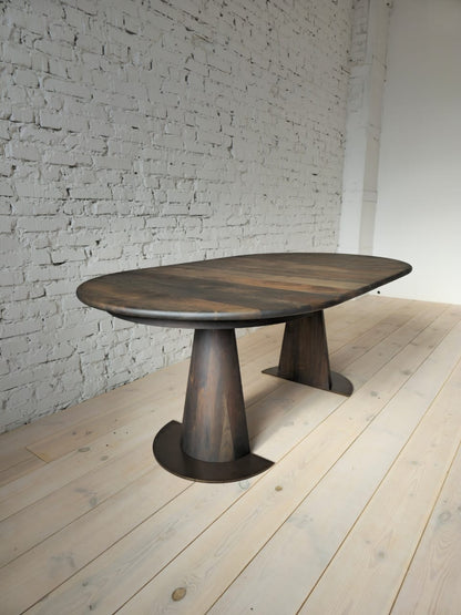 LIANA | Extendable Round Dining Table in Walnut