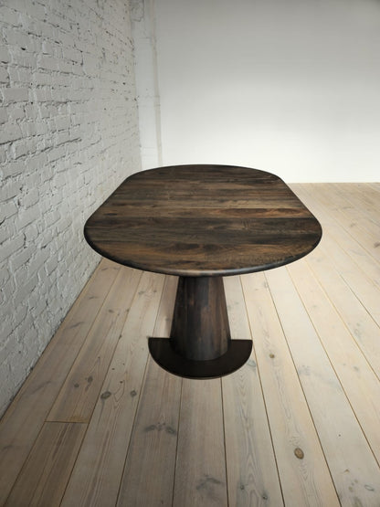 LIANA | Extendable Round Dining Table in Oak