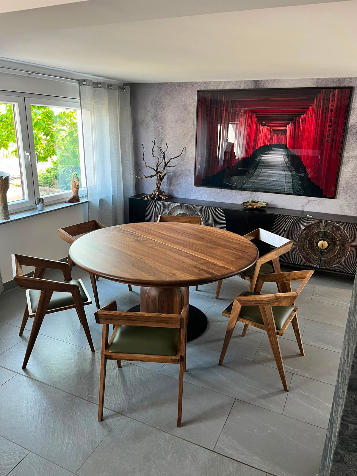 FREYA | Extendable Round Dining Table – Dark Walnut