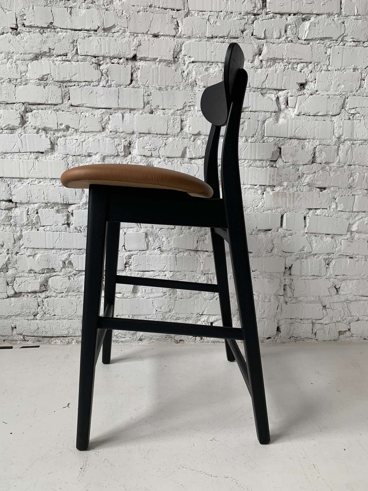 SIENNA | Bar Chair in Solid Walnut