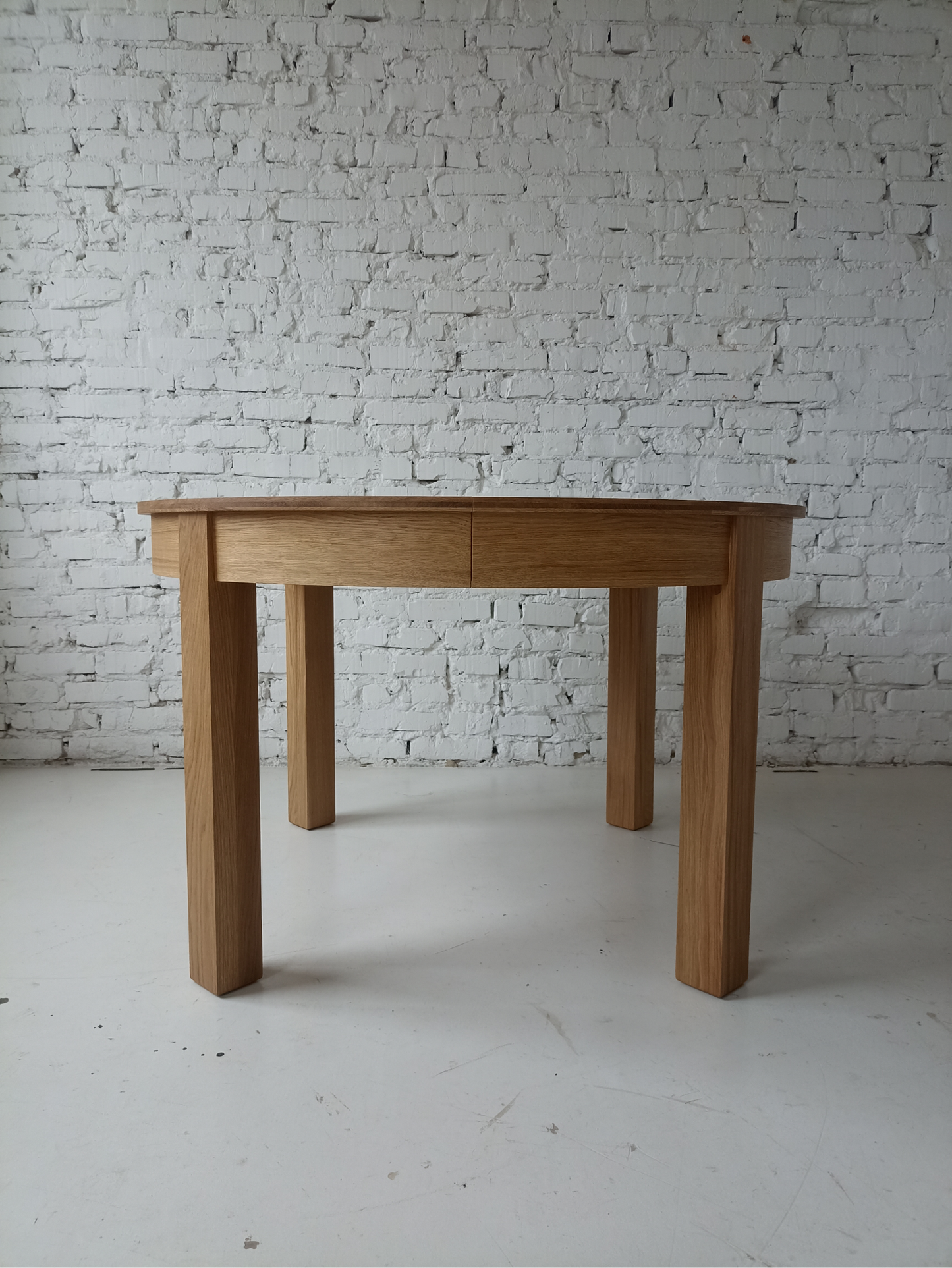 Extendable dining table Jena