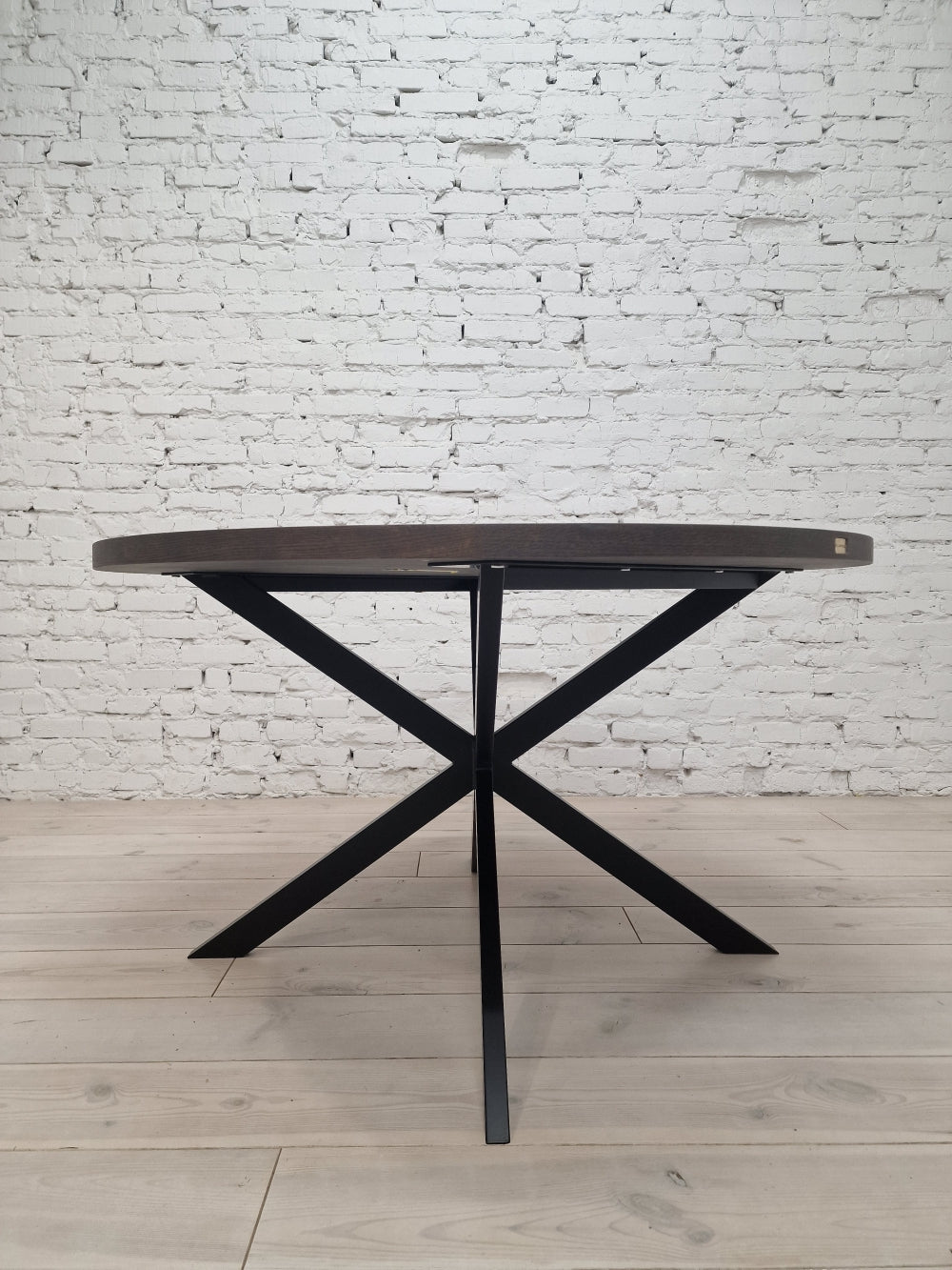 ISKRA | Round Herringbone Dining Table – Solid Oak