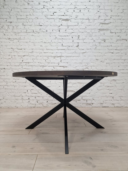 ISKRA | Round Herringbone Dining Table – Solid Oak