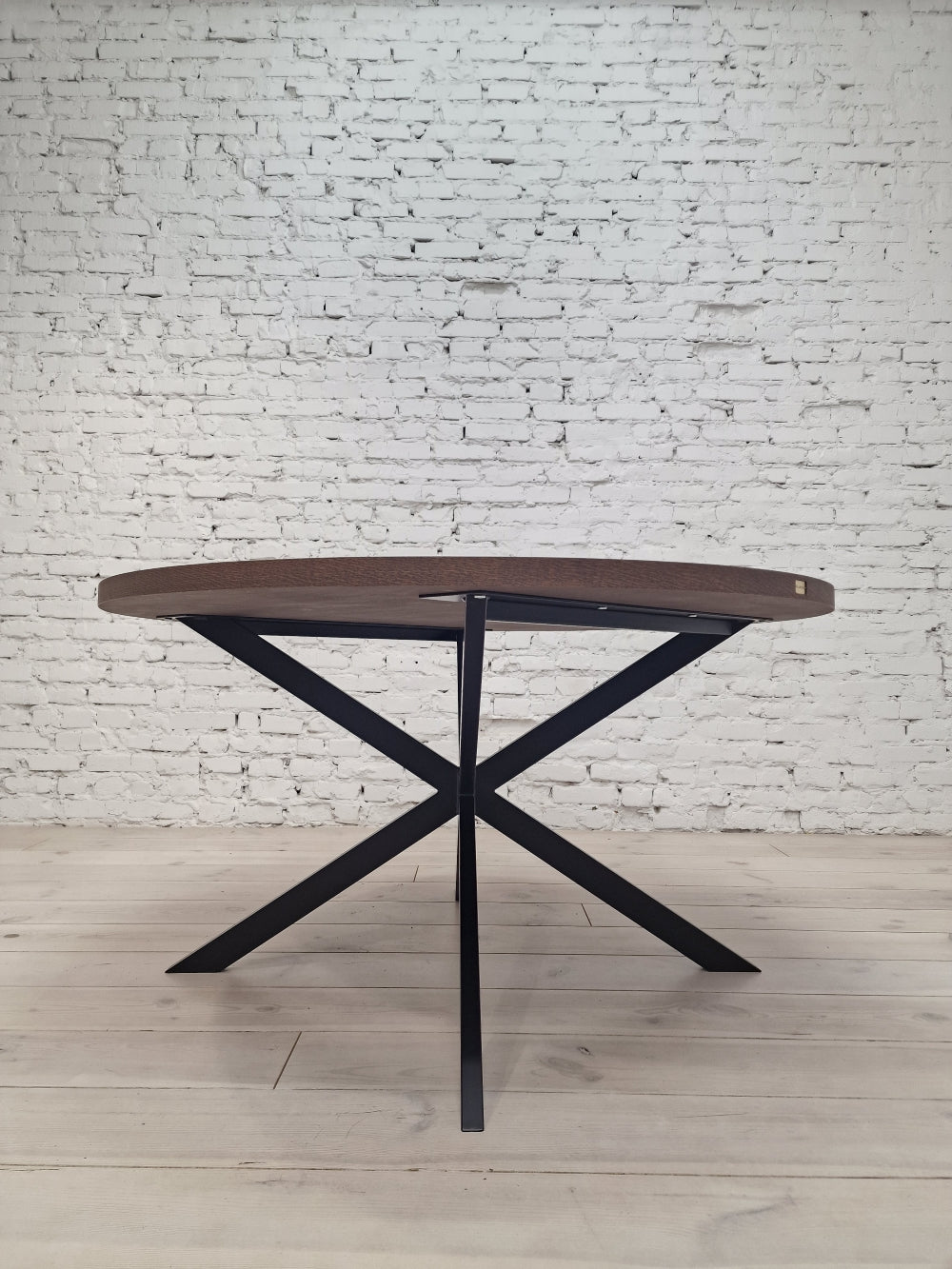ISKRA | Round Herringbone Dining Table – Solid Oak