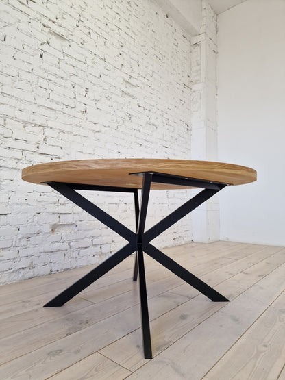 ISKRA | Round Herringbone Dining Table – Solid Oak