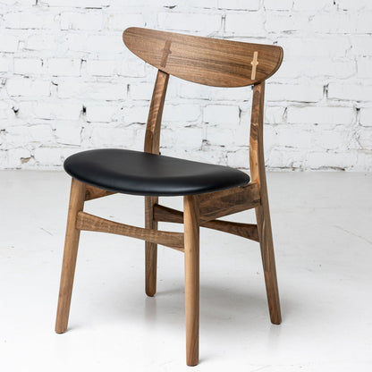 Wooden chair (walnut)