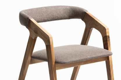 LIA | Chaise de salle à manger en noyer massif