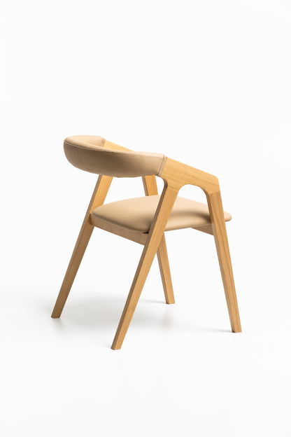 LIA | Dining Chair in Solid Oak