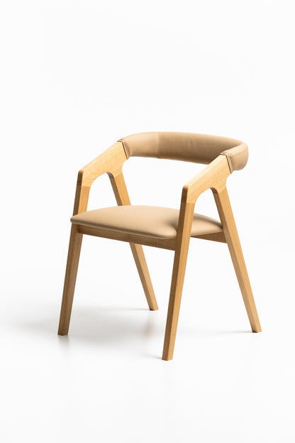 LIA | Dining Chair in Solid Oak