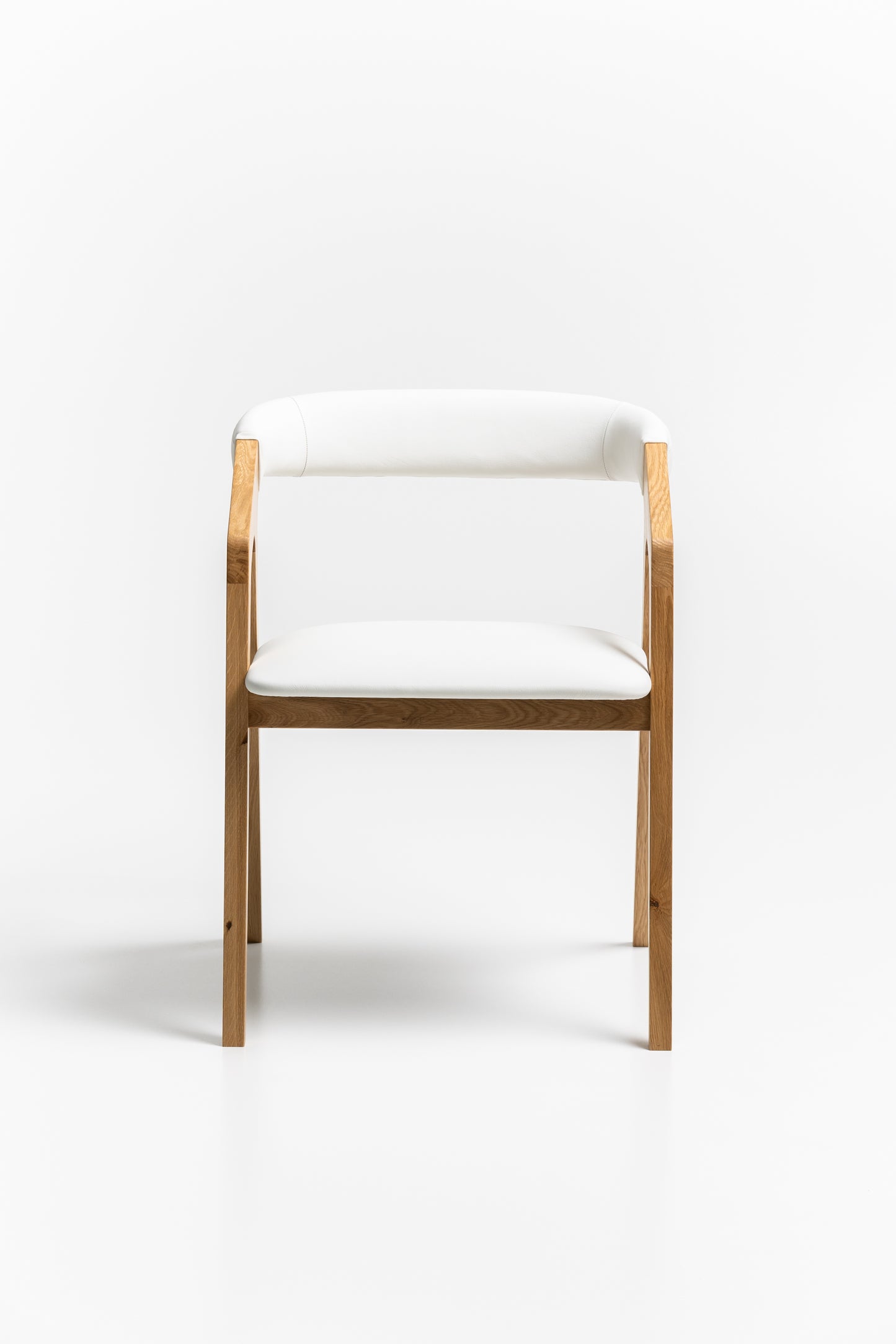 LIA | Dining Chair in Solid Oak