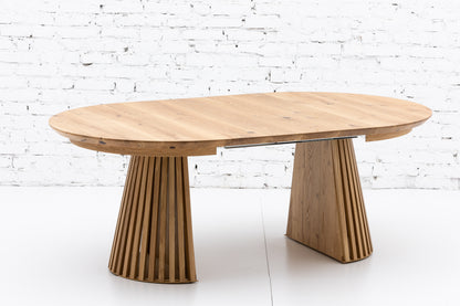 LIA | Extendable Round Dining Table – Natural Oak