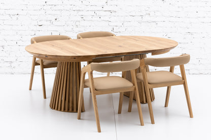 LIA | Extendable Round Dining Table – Natural Oak