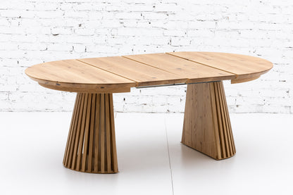 LIA | Extendable Round Dining Table – Natural Oak