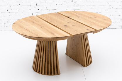 LIA | Extendable Round Dining Table – Natural Oak