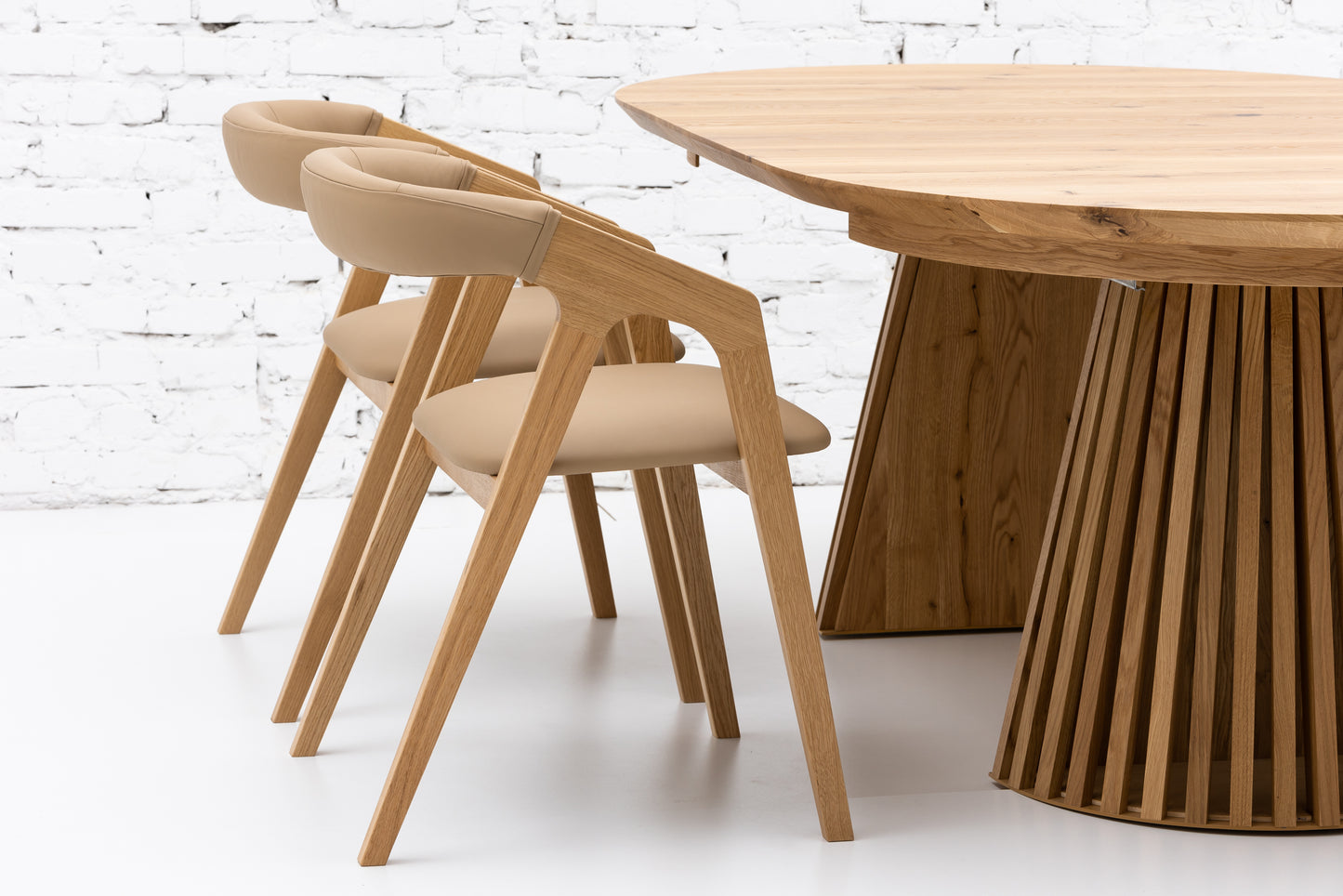 LIA | Dining Chair in Solid Oak