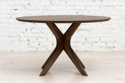 ADELE | Extendable Round Dining Table – Solid Oak