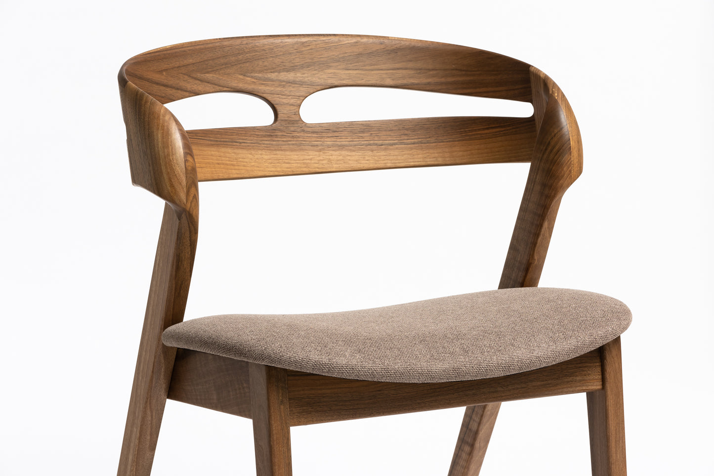 NOAH | Chaise de salle à manger en noyer massif