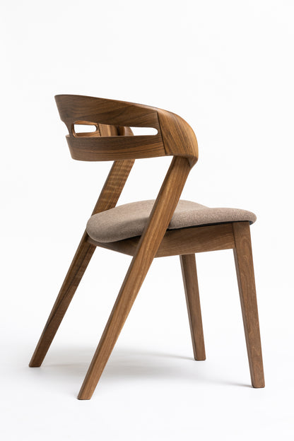 NOAH | Chaise de salle à manger en noyer massif