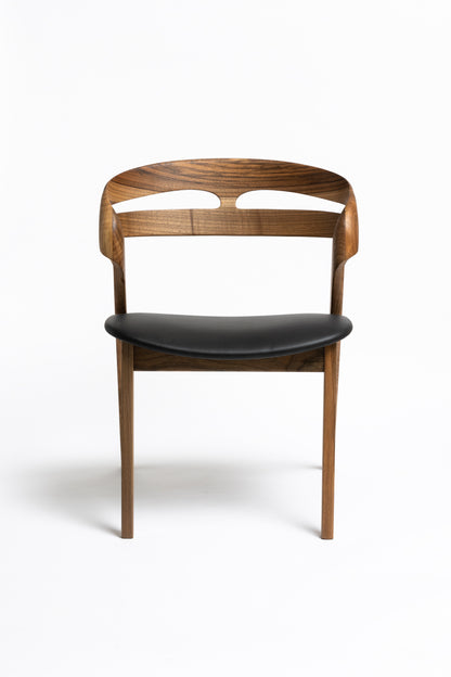 NOAH | Chaise de salle à manger en noyer massif