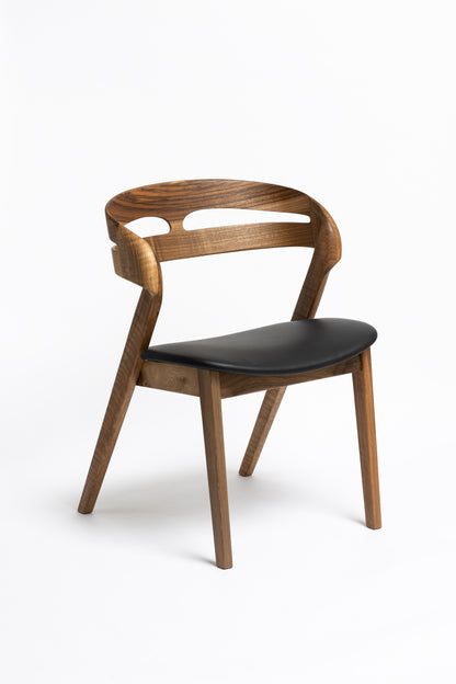 NOAH | Chaise de salle à manger en noyer massif