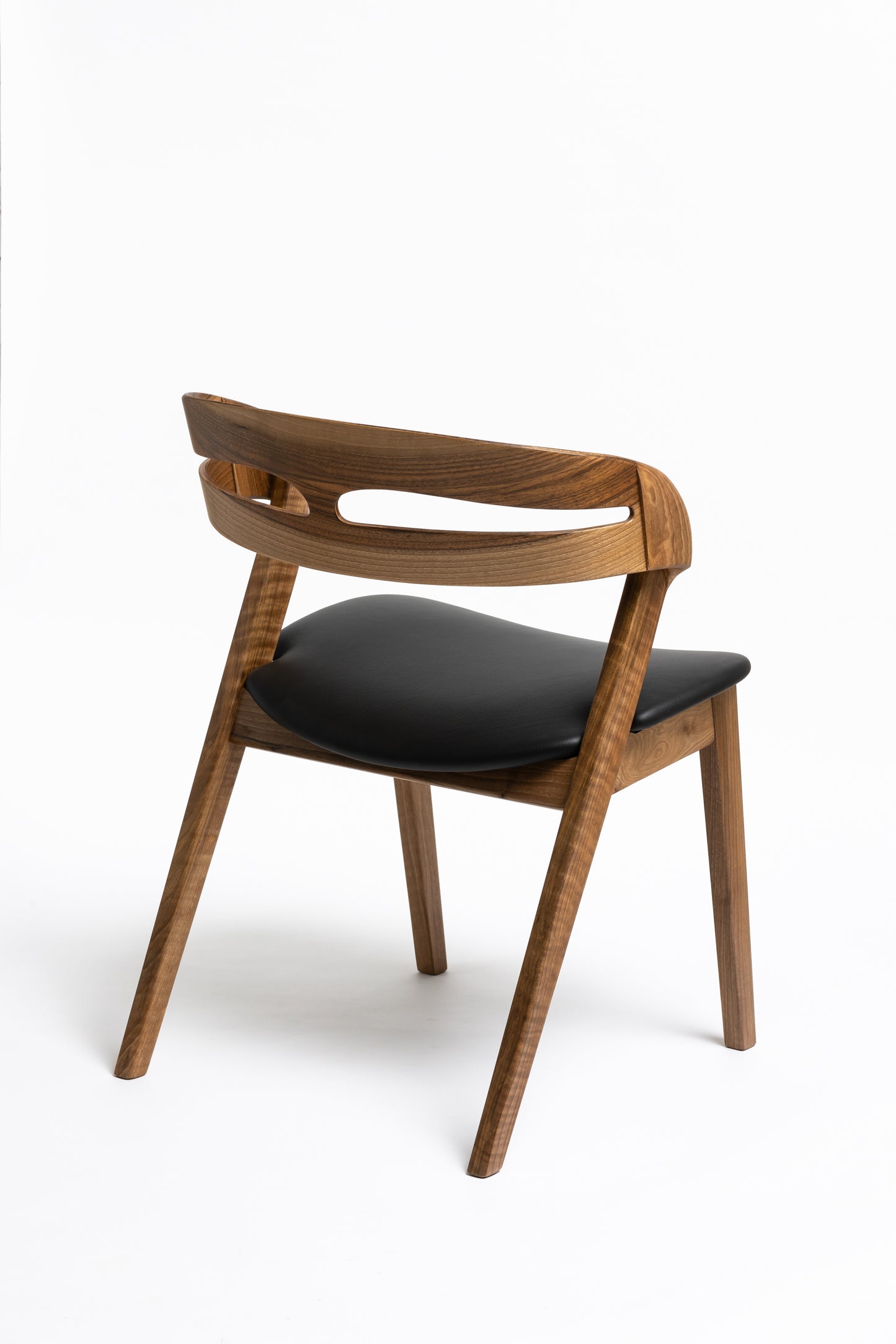 NOAH | Chaise de salle à manger en noyer massif