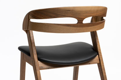 NOAH | Chaise de salle à manger en noyer massif
