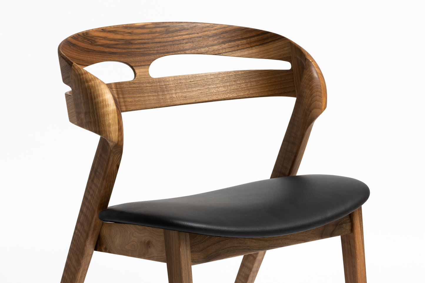 NOAH | Chaise de salle à manger en noyer massif