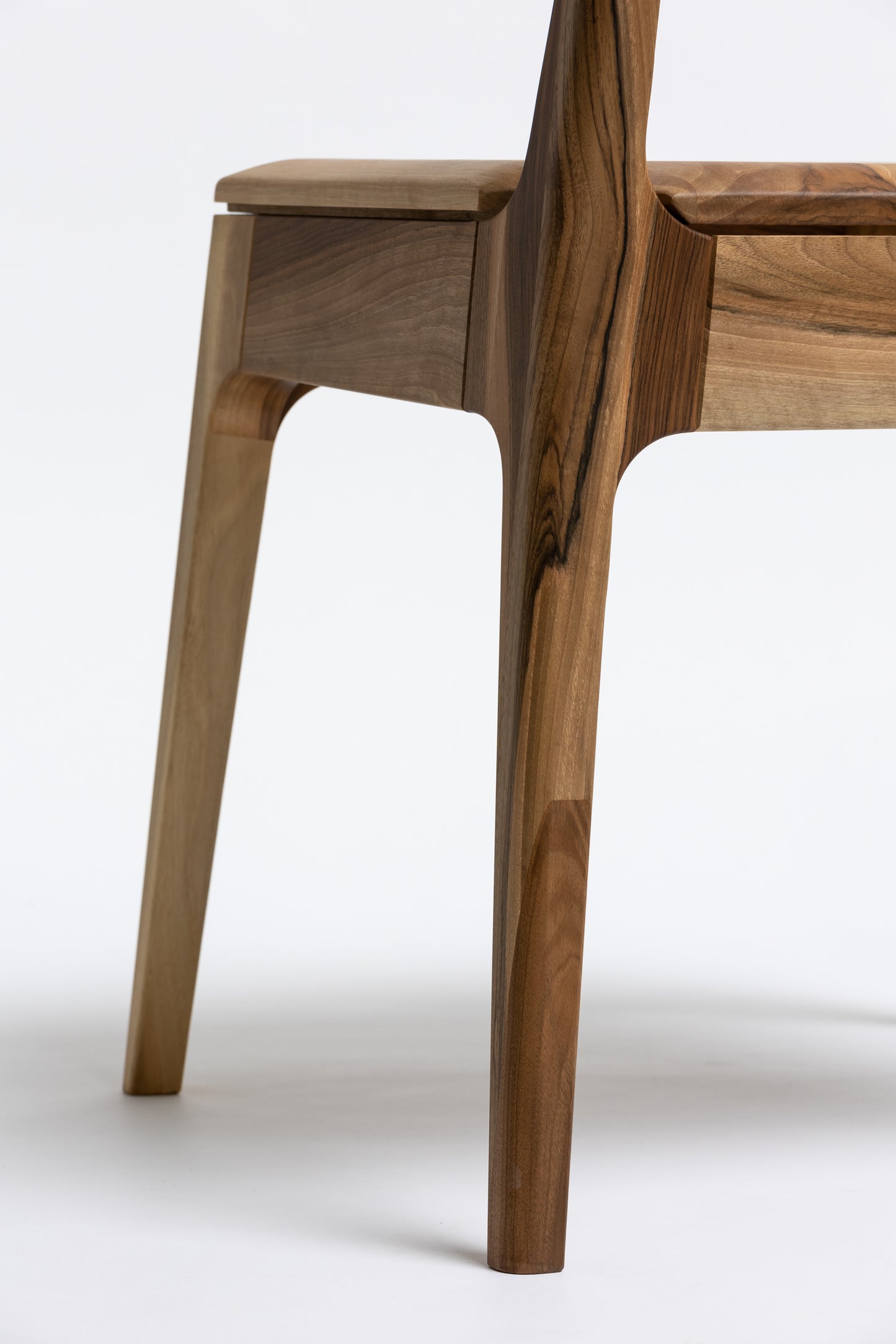 OXFORD | Chaise de salle à manger en noyer massif