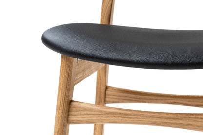 Wooden chair (oak)