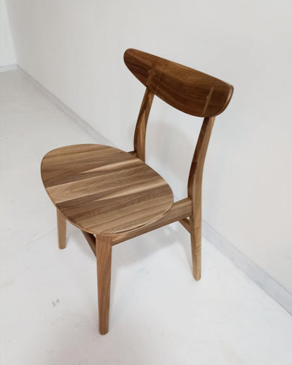 SIENNA | Dining Chair in Solid Walnut